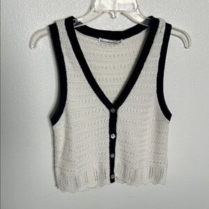 Abercrombie & FitchWhite and Black Knit Button-Up Vest